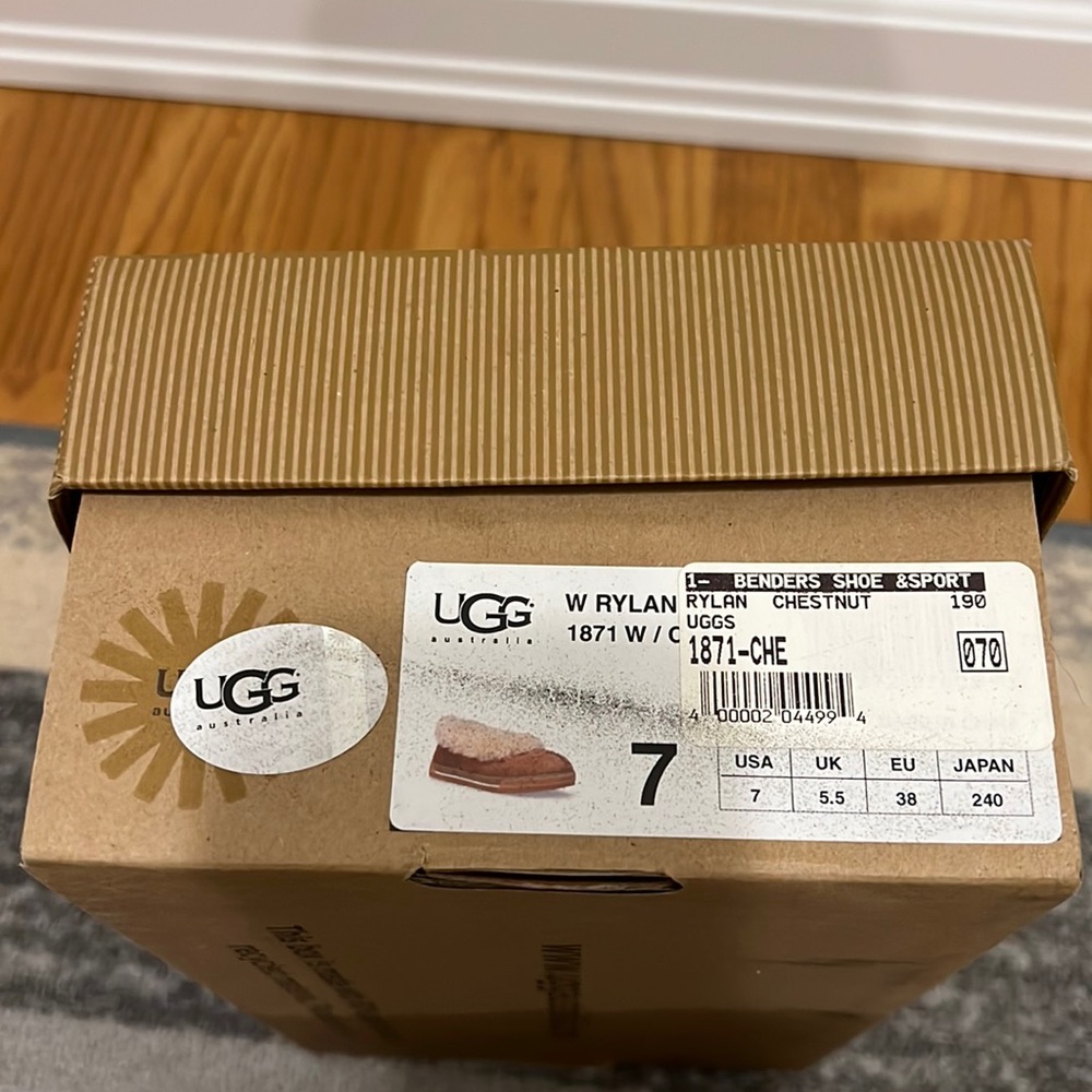 UGG Ryland size 7 chestnut